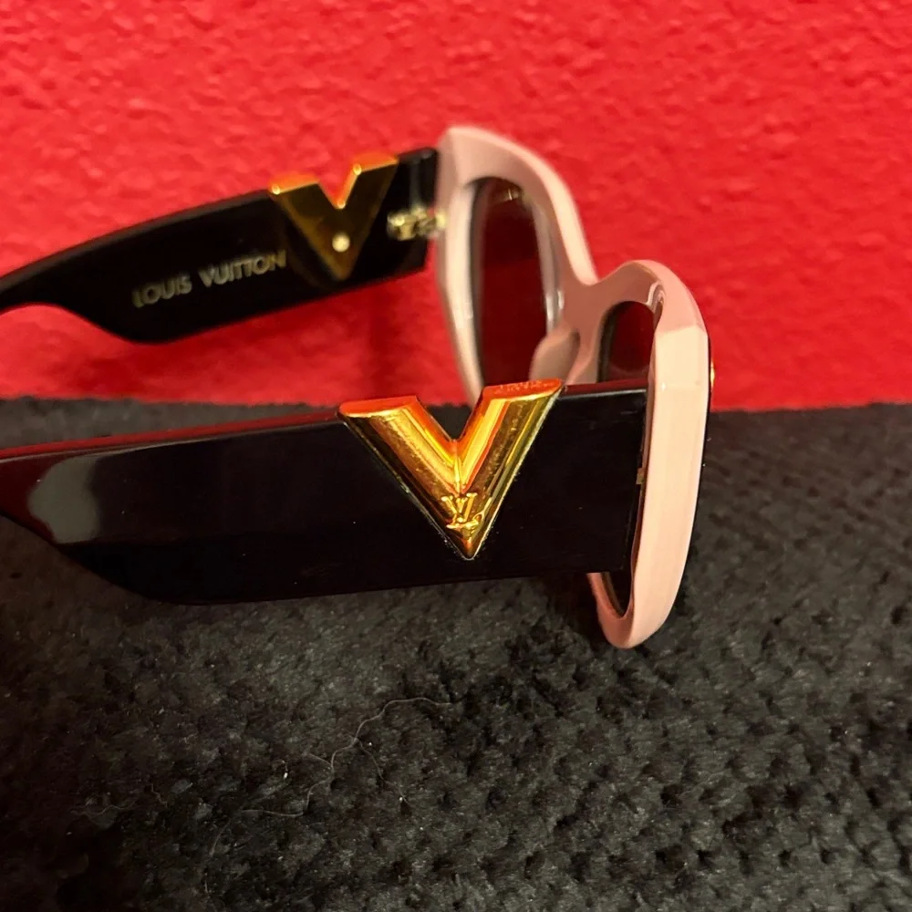 Louis Vuitton My Fair Lady Sunglasses, 100% AUTHENTIC!! - Picture 8 of 16